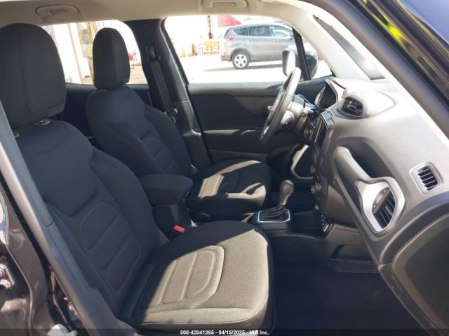 ZACNJABB3KPK90090 Jeep Renegade Latitude Fwd