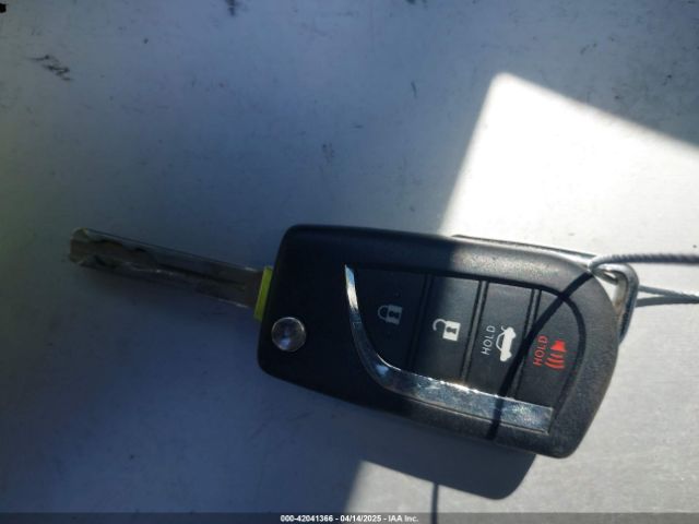 4T1C11AK0MU563298 Toyota CAMRY LE