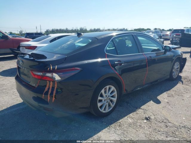 4T1C11AK0MU563298 Toyota CAMRY LE