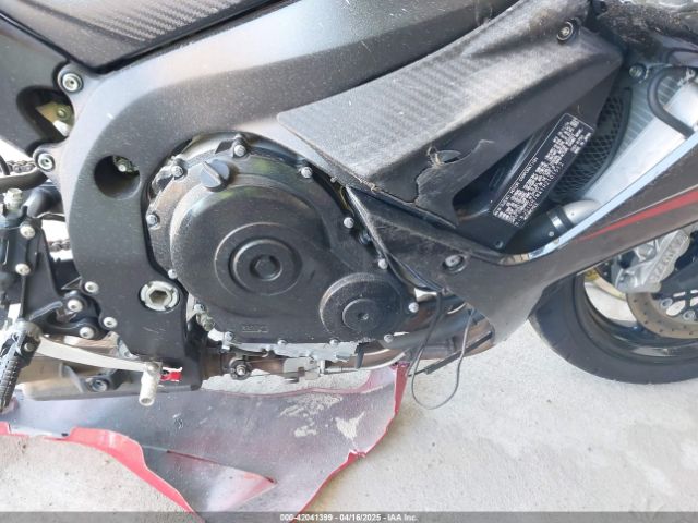 2017 SUZUKI GSX-R750 JS1GR7MA1H2101512 Photo 8