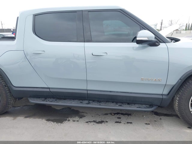 7FCTGAAL3PN017339 Rivian R1t Launch Edition