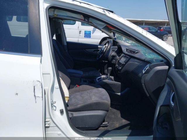 KNMAT2MV5GP721526 Nissan ROGUE SV