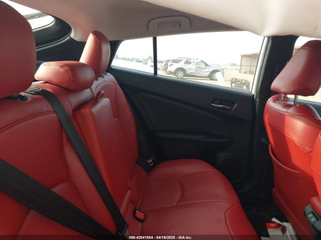 JTDKARFU8K3069783 Toyota Prius Le