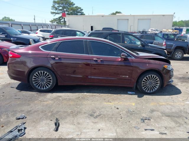 3FA6P0RU8HR321040 Ford Fusion Hybrid Titanium