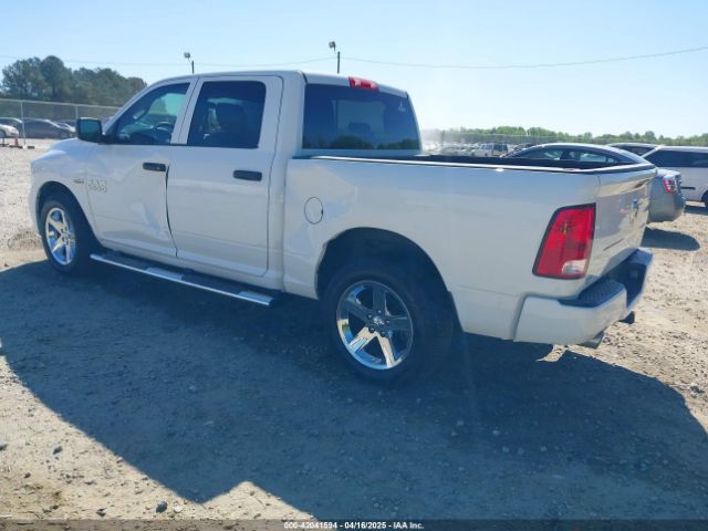 2017 RAM 1500 3C6RR6KTXHG573008 Photo 2