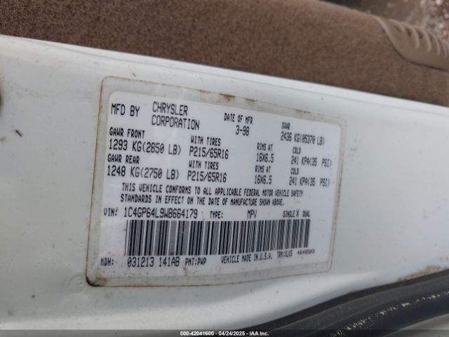 1998 CHRYSLER TOWN & COUNTRY 1C4GP64L9WB664179 Photo 8