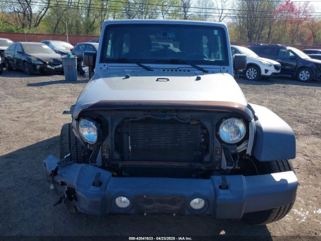1C4BJWDG9FL722218 Jeep Wrangler Unlimited Sport