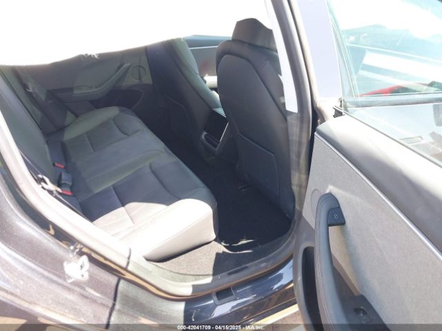 2025 TESLA MODEL 3 5YJ3E1EA6SF939292 Photo 4