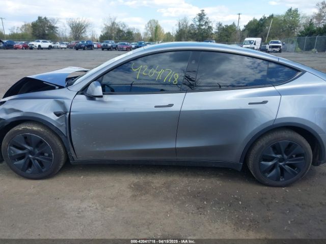 7SAYGDEE4SA341299 Tesla Model Y Long Range Dual Motor All-wheel Drive