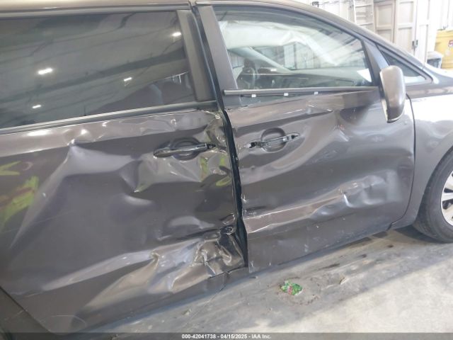 KNDMB5C17G6084760 KIA SEDONA LX