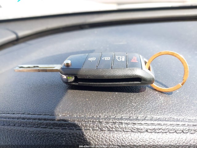 5XYPGDA32KG437294 KIA Sorento 2.4l Lx