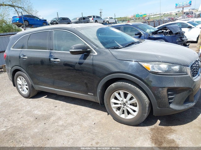 5XYPGDA32KG437294 KIA Sorento 2.4l Lx