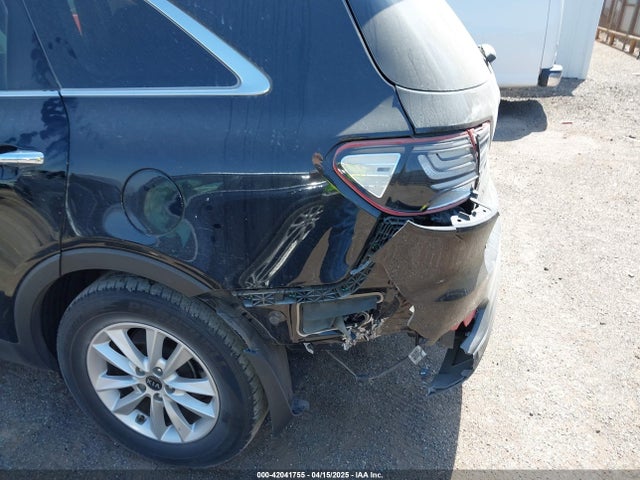 5XYPGDA32KG437294 KIA Sorento 2.4l Lx
