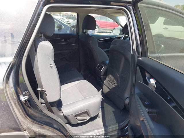 5XYPGDA32KG437294 KIA Sorento 2.4l Lx