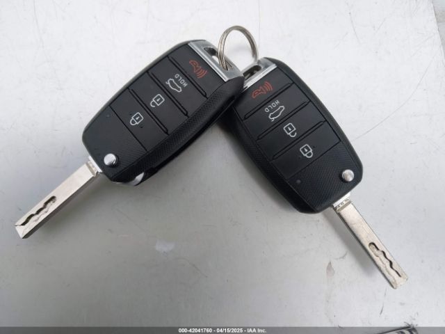 3KPA24AB2KE164642 KIA RIO S