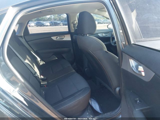 3KPF24AD0NE471920 KIA Forte Lxs