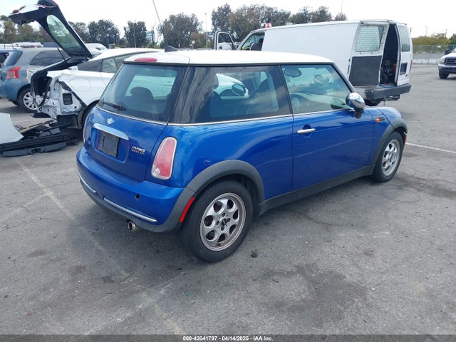 2005 MINI COOPER WMWRC33585TJ69273 Photo 3