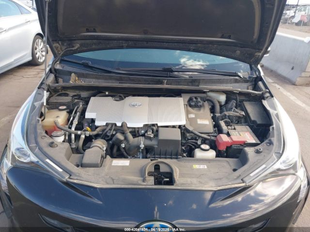 JTDKARFUXH3040763 Toyota Prius Four