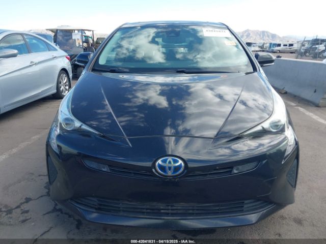 JTDKARFUXH3040763 Toyota Prius Four