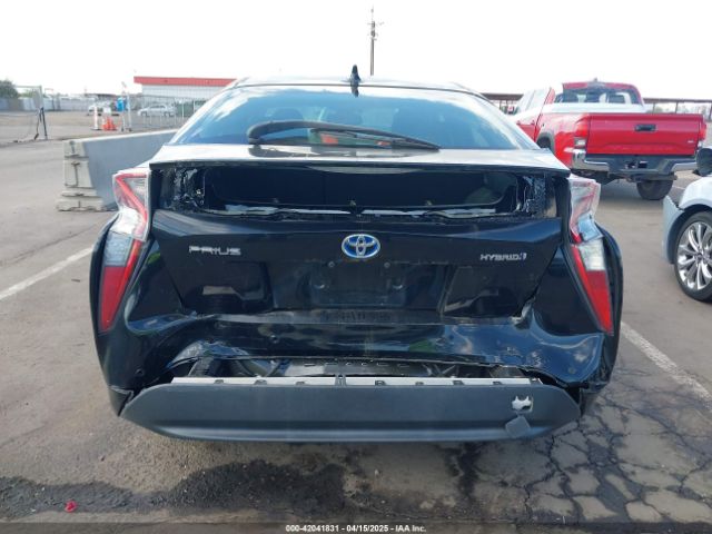 JTDKARFUXH3040763 Toyota Prius Four