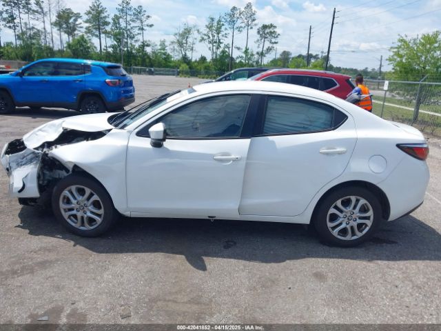 3MYDLBYV3JY325173 Toyota YARIS IA