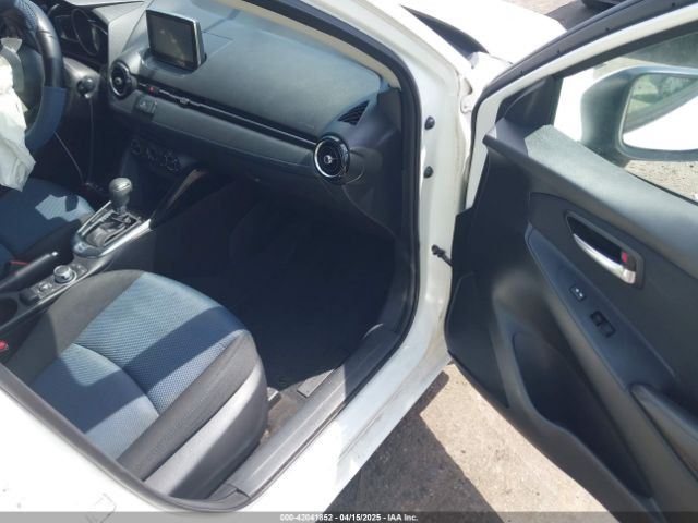 3MYDLBYV3JY325173 Toyota YARIS IA