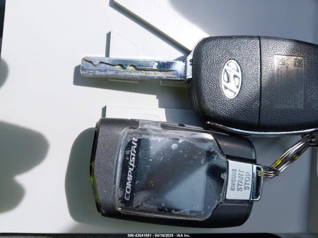 5XYZTDLB8HG465425 Hyundai Santa Fe Sport 2.4l