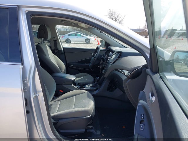 5XYZTDLB8HG465425 Hyundai Santa Fe Sport 2.4l