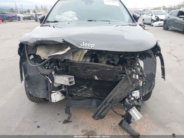 3C4NJDCB0JT264847 Jeep Compass Limited 4x4