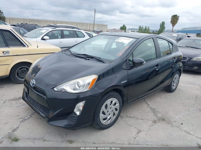 JTDKDTB3XG1119782 Toyota Prius C Two