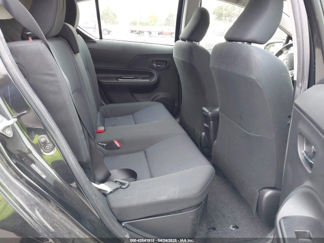 JTDKDTB3XG1119782 Toyota Prius C Two