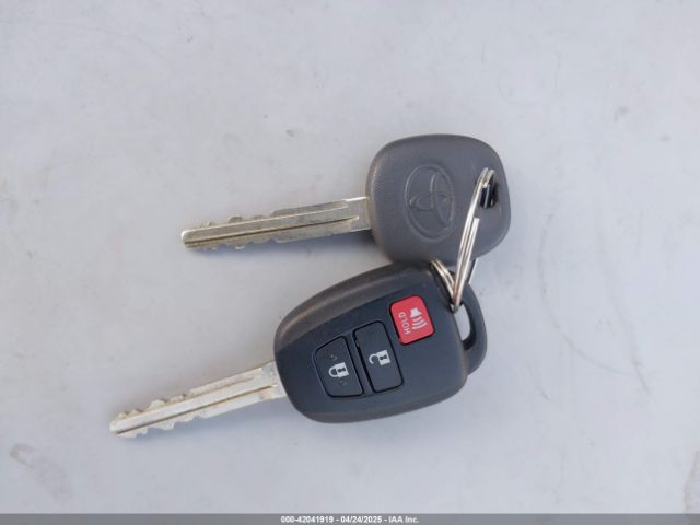 JTDKDTB31G1125003 Toyota Prius C Two