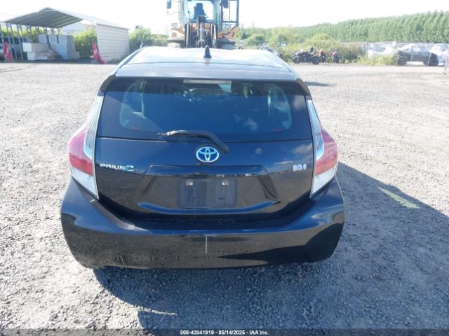 JTDKDTB31G1125003 Toyota Prius C Two