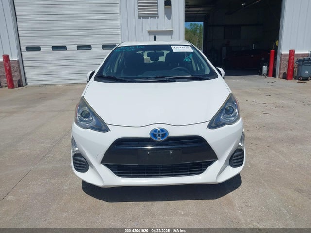 JTDKDTB31G1125051 Toyota Prius C Two