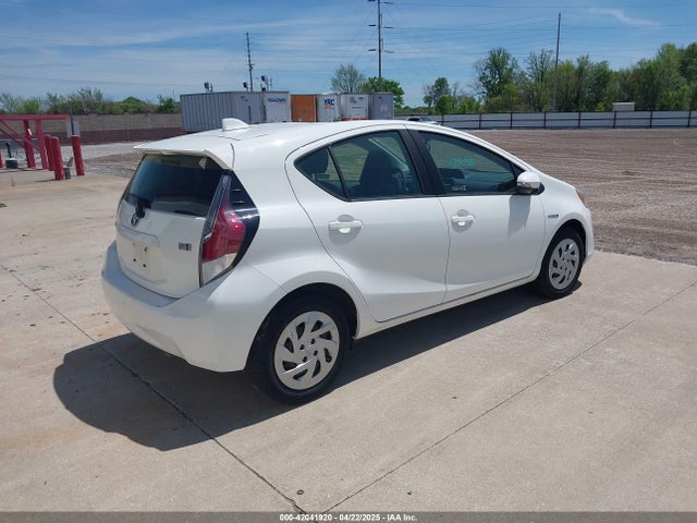 JTDKDTB31G1125051 Toyota Prius C Two