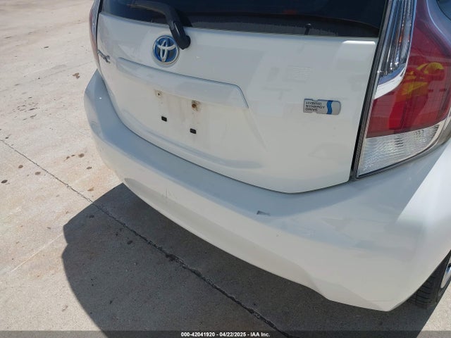 JTDKDTB31G1125051 Toyota Prius C Two