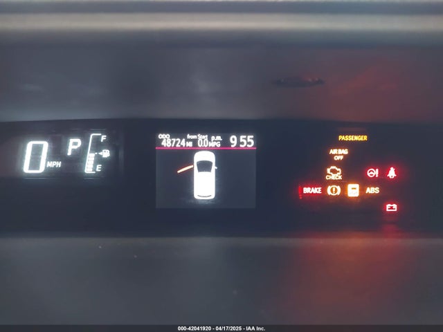 JTDKDTB31G1125051 Toyota Prius C Two