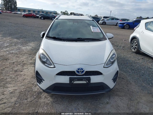 JTDKDTB39J1599675 Toyota Prius C Two