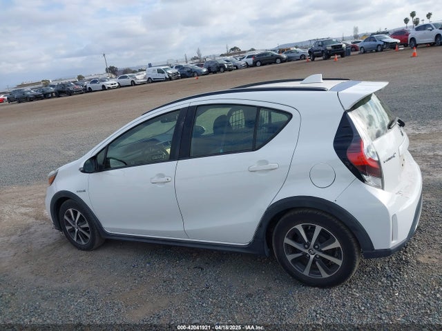 JTDKDTB39J1599675 Toyota Prius C Two