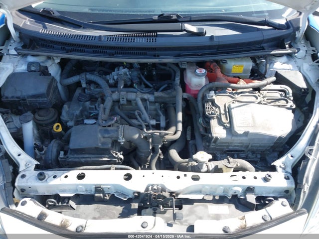 JTDKDTB35J1599608 Toyota Prius C Two