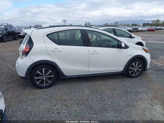 JTDKDTB35J1599608 Toyota Prius C Two
