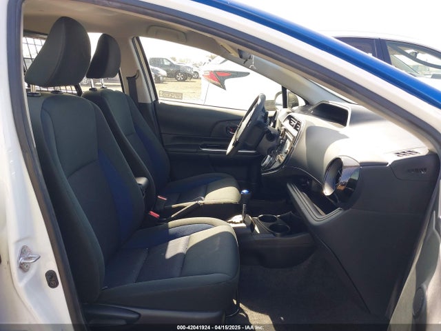 JTDKDTB35J1599608 Toyota Prius C Two