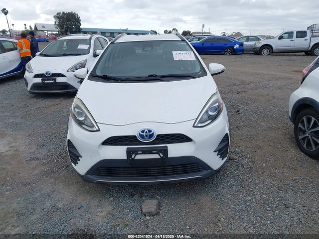 JTDKDTB35J1599608 Toyota Prius C Two