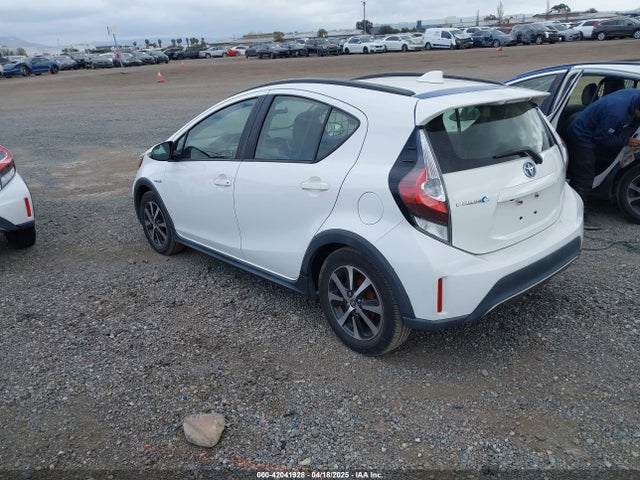 JTDKDTB35J1615449 Toyota Prius C Two