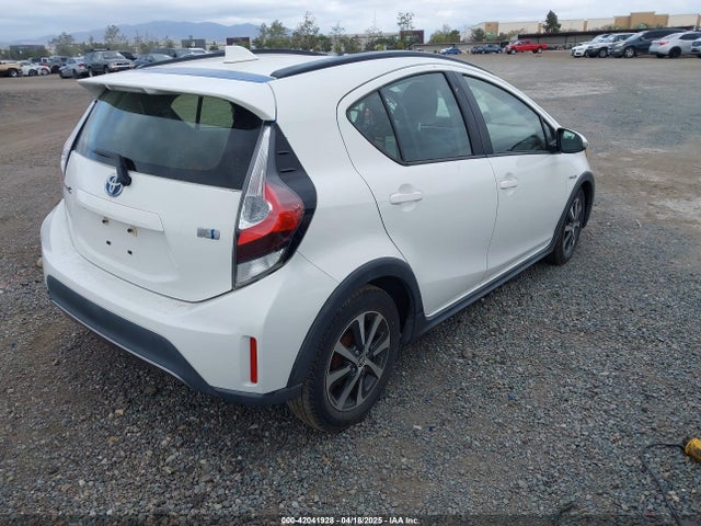 JTDKDTB35J1615449 Toyota Prius C Two