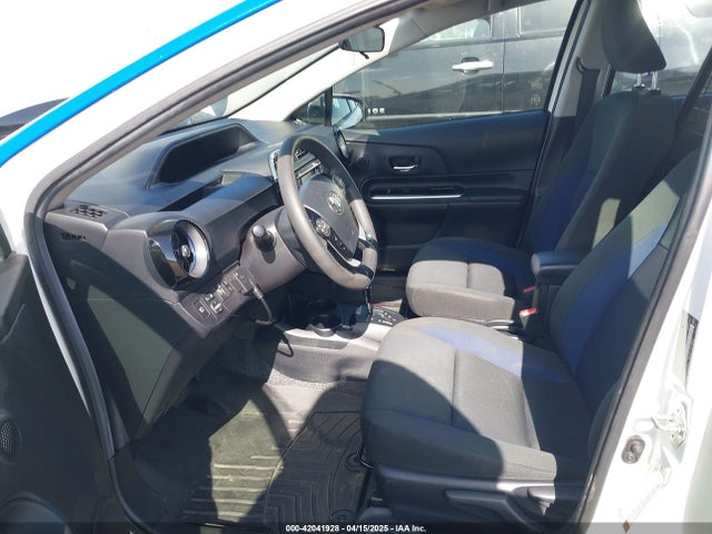 JTDKDTB35J1615449 Toyota Prius C Two