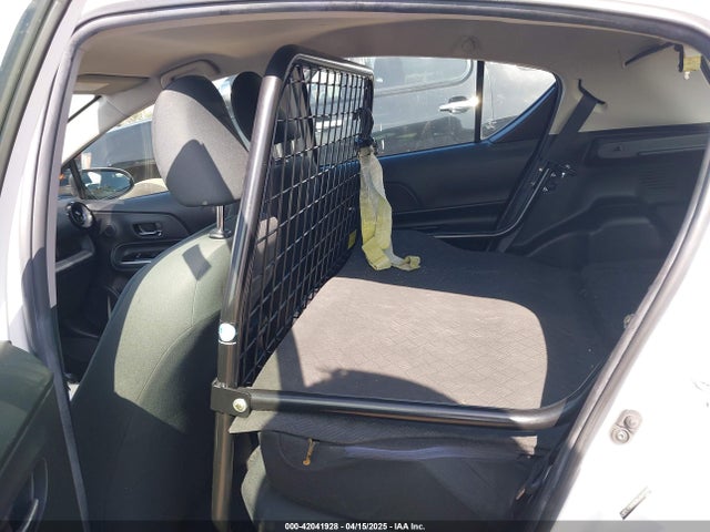 JTDKDTB35J1615449 Toyota Prius C Two