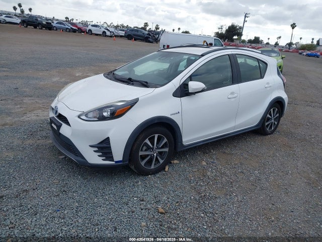 JTDKDTB3XJ1612904 Toyota Prius C Two
