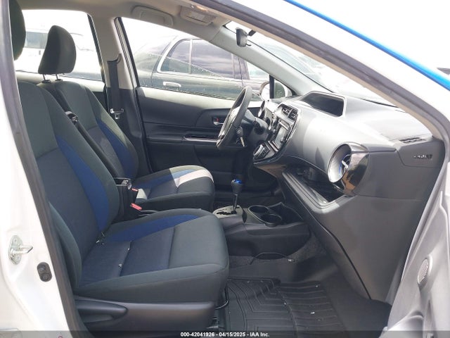 JTDKDTB3XJ1612904 Toyota Prius C Two