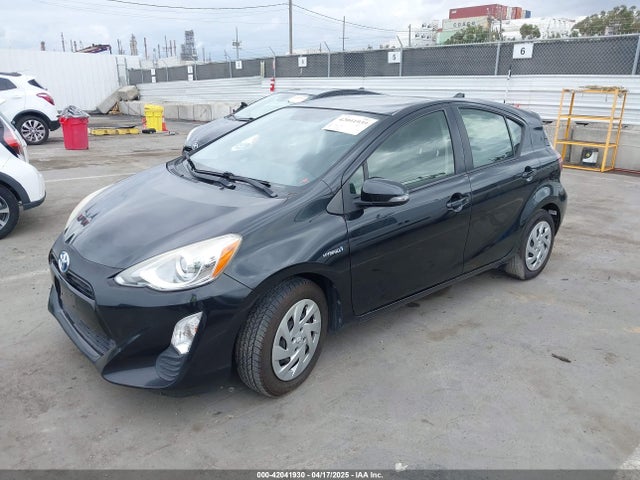 JTDKDTB32G1121493 Toyota Prius C Two
